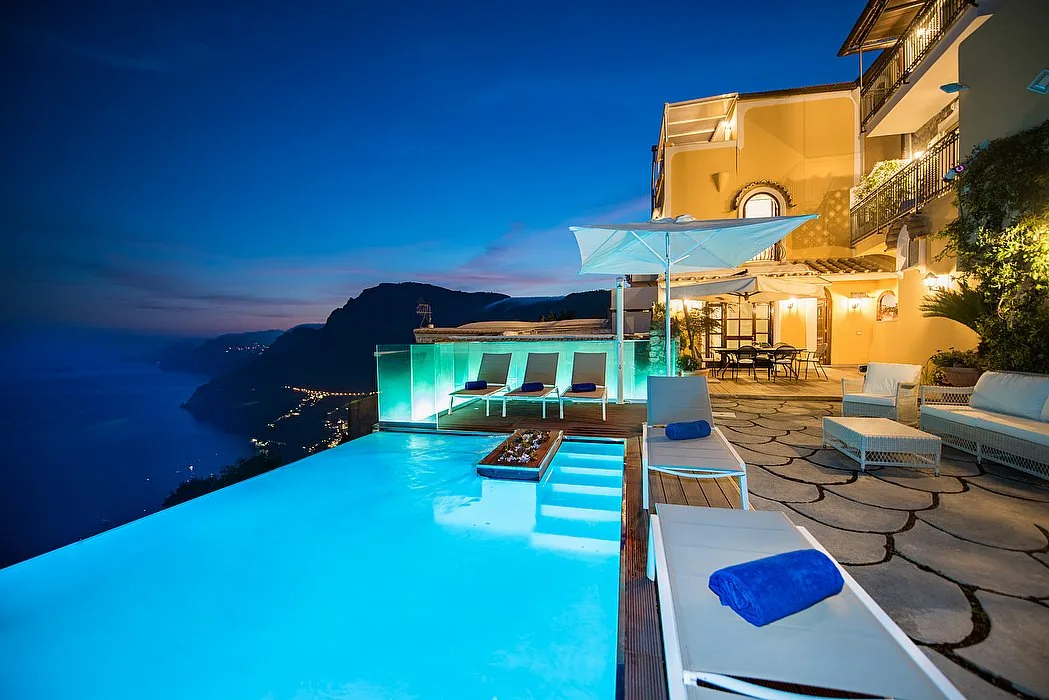 Villa with a pool on the Amalfi Coast