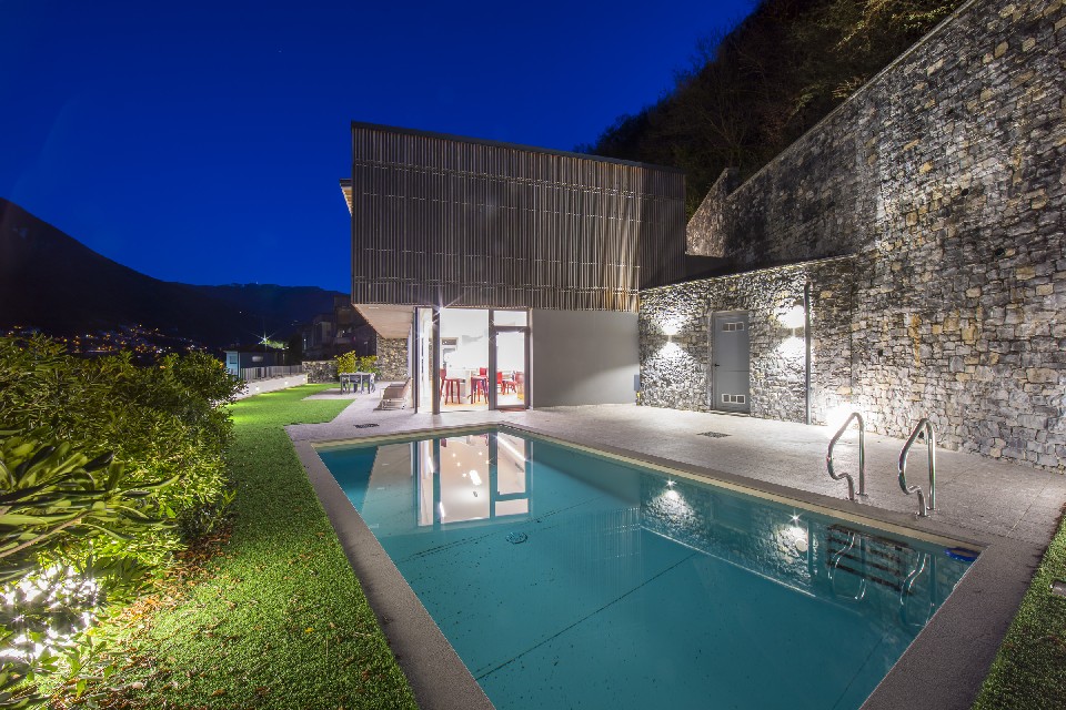 Villa by the lake in Como, in Italy