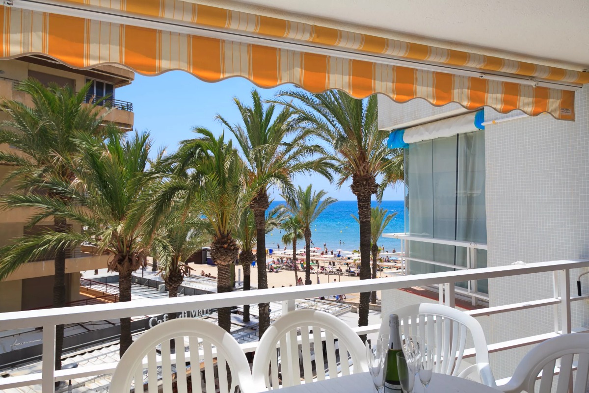 Apartment by the sea  on the Costa Dorada, in Spain