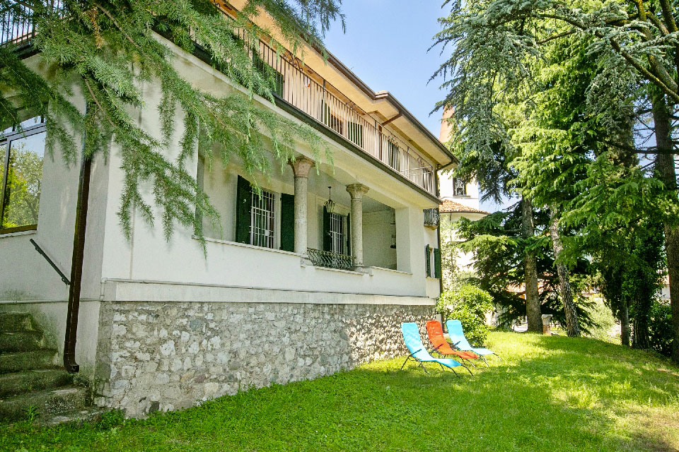 Villa by the lake on the Gard, in Italy