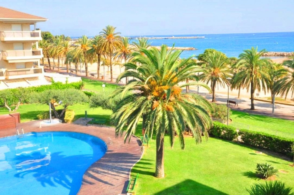 Apartment by the sea  on the Costa Dorada, in Spain