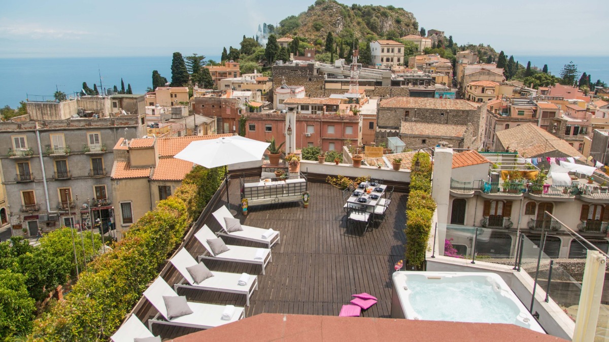 Apartment by the sea in Sicily, in Italy