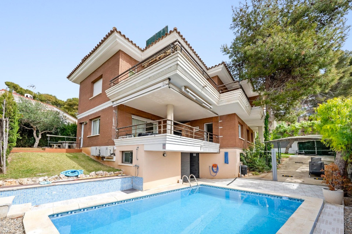 Villa by the sea  on the Costa Dorada, in Spain