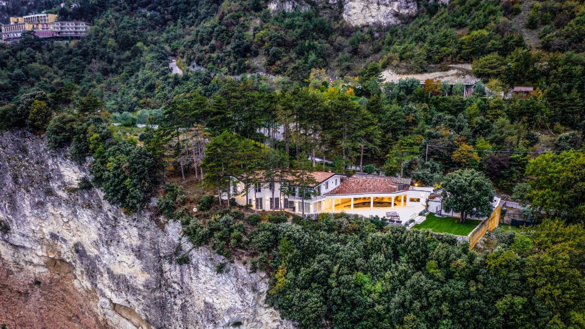 Villa by the sea on the Gard, in Italy