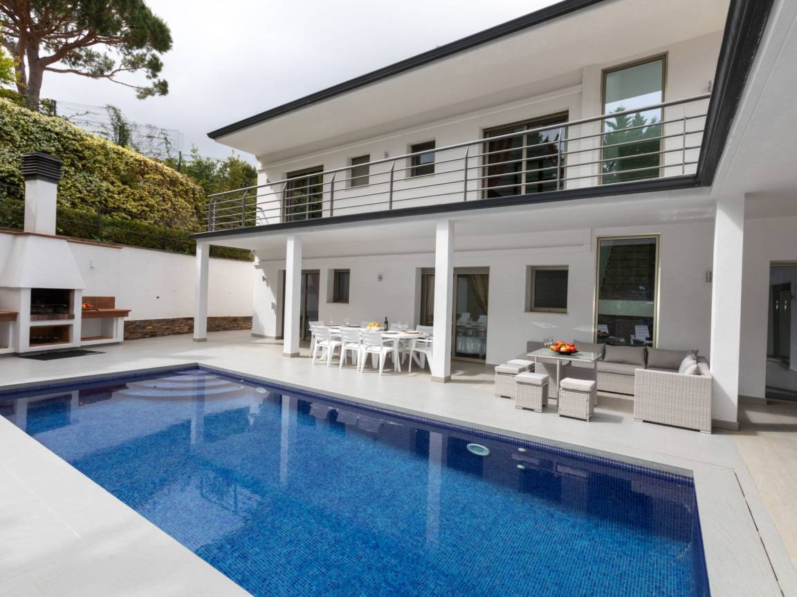 ������������ in Spain: villa, house on the Costa Brava �9422